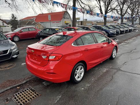 Used 2016 Chevrolet Cruze LT image 9