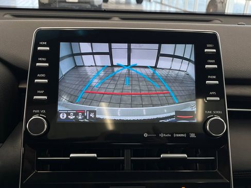 Used 2021 Toyota Avalon Limited image 24