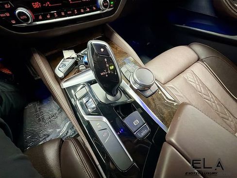 Used 2018 BMW 540i RWD image 18