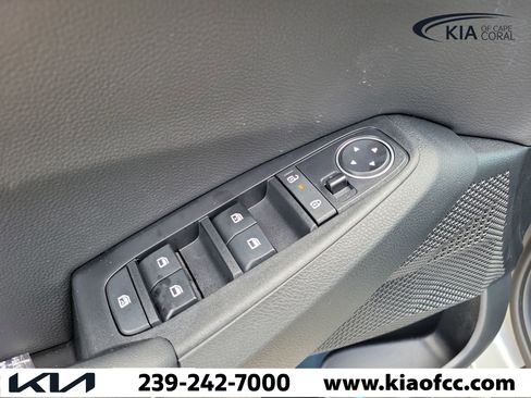 New 2026 Kia Seltos S FWD image 20