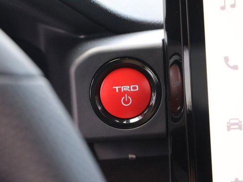 New 2025 Toyota Tacoma TRD Off-Road image 15