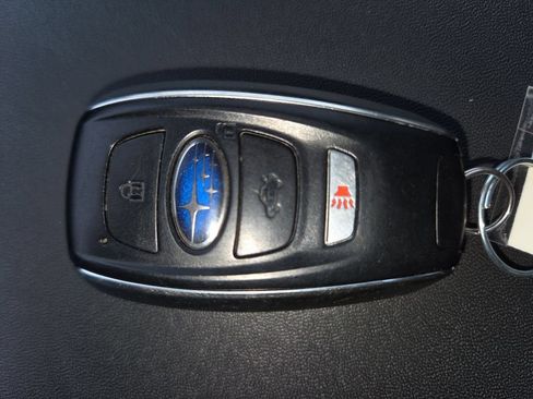 Used 2017 Subaru Outback 2.5i Limited AWD/4WD image 22