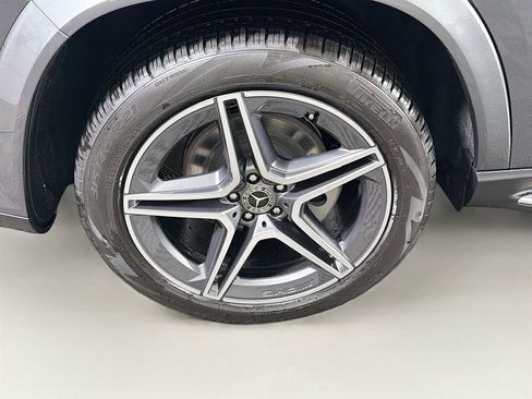 New 2026 Mercedes-Benz GLS 450 4MATIC image 36
