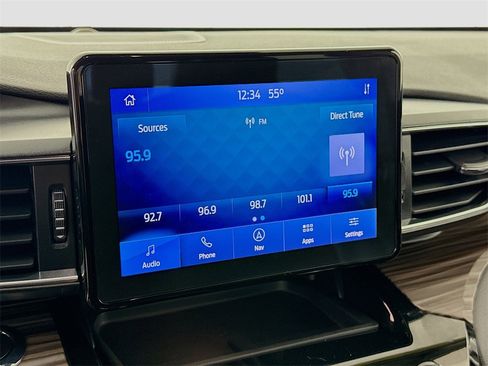 Used 2021 Ford Explorer Limited w/ Equipment Group 301A image 18