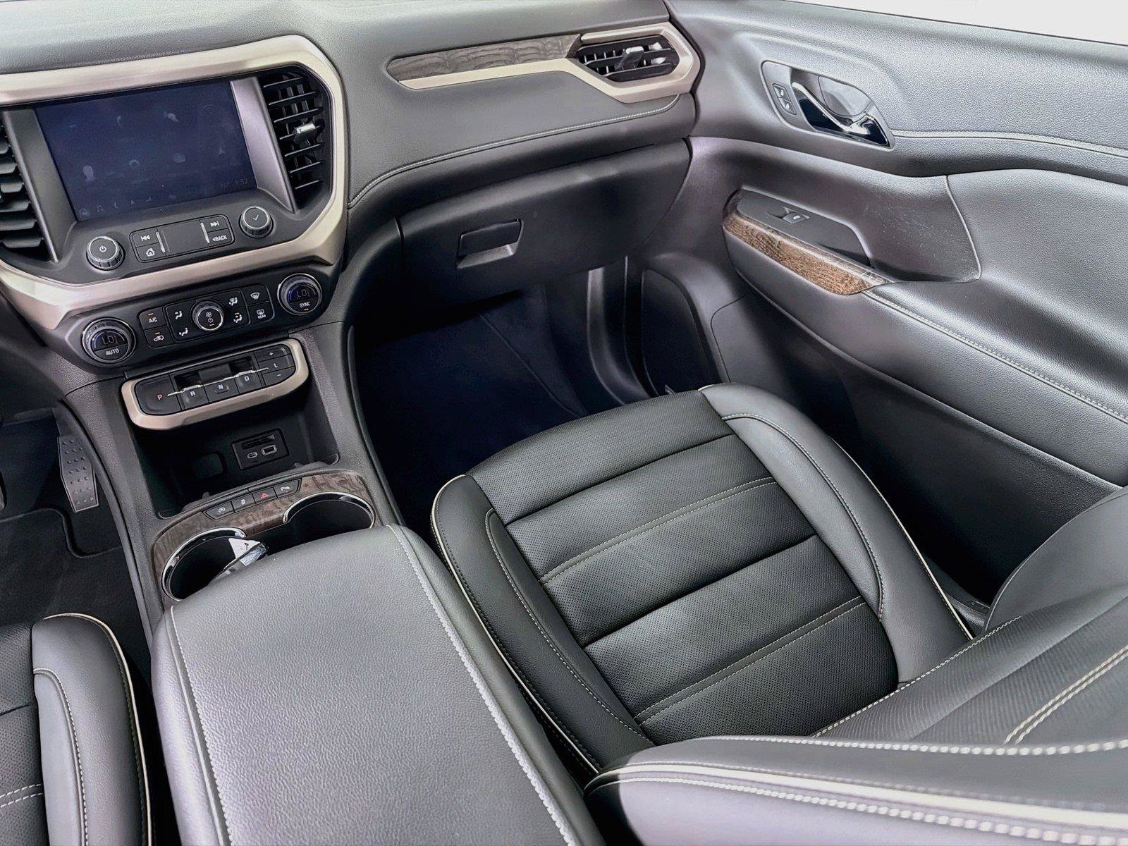 Used 2023 GMC Acadia Denali w/ Denali Technology Package AWD/4WD image 28