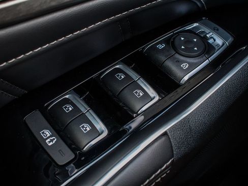 Used 2023 Kia Sorento SX AWD/4WD image 9