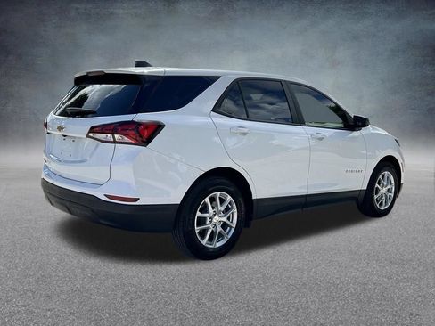 Used 2022 Chevrolet Equinox LS FWD image 5