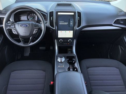 Certified 2023 Ford Edge SE w/ Black Appearance Package image 12