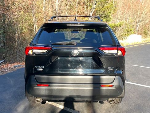 Used 2024 Toyota RAV4 XLE w/ Convenience Package image 4