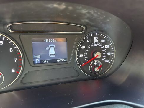Used 2020 Kia Sorento LX AWD/4WD image 14
