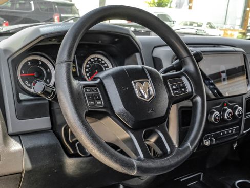 Used 2016 RAM 2500 Tradesman w/ Chrome Appearance Group AWD/4WD image 17