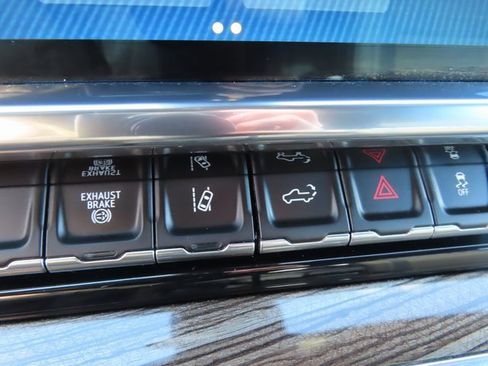 Certified 2024 Chevrolet Silverado 3500 LT image 33