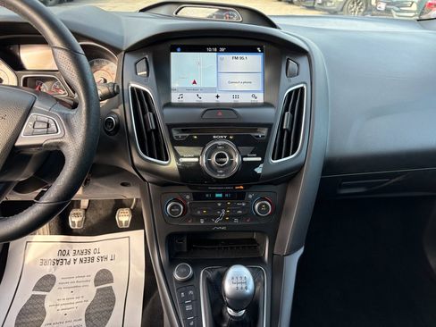 Used 2017 Ford Focus RS image 15