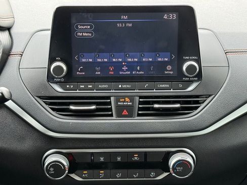 Used 2019 Nissan Altima 2.5 SR FWD image 25
