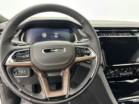 Used 2025 Jeep Grand Cherokee L Summit w/ MOPAR Finishing Package image 22