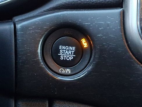 Used 2018 Jeep Grand Cherokee Altitude image 19