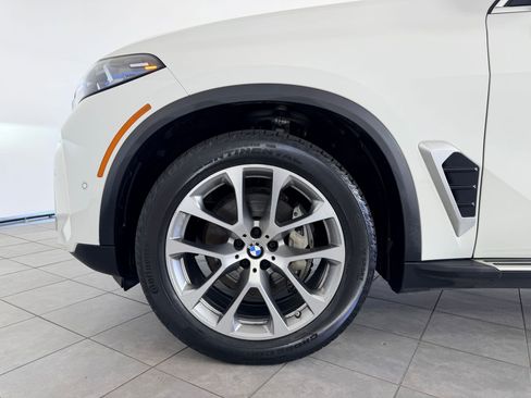 Certified 2025 BMW X5 xDrive40i w/ Climate Comfort Package image 11