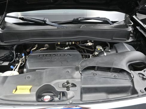 Used 2011 Honda Pilot Touring image 12