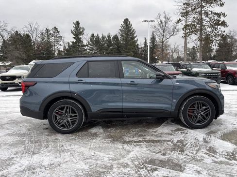 New 2026 Ford Explorer ST-Line w/ ST-Line Street Pack image 2