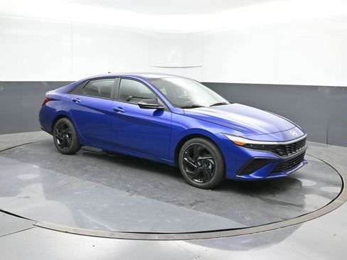 New 2026 Hyundai Elantra Sport image 7