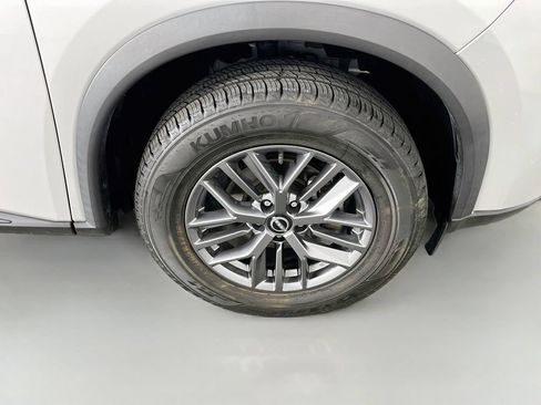 Used 2024 Nissan Rogue S AWD/4WD image 37