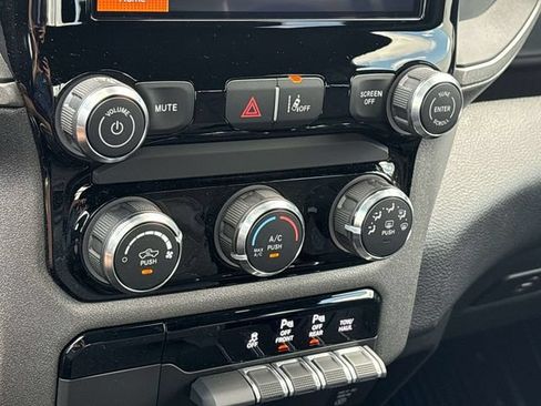 Used 2026 RAM 1500 Warlock AWD/4WD image 36