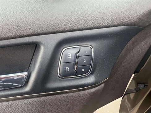 Used 2016 Lincoln MKC Reserve w/ Lincoln MKC Climate Package image 33