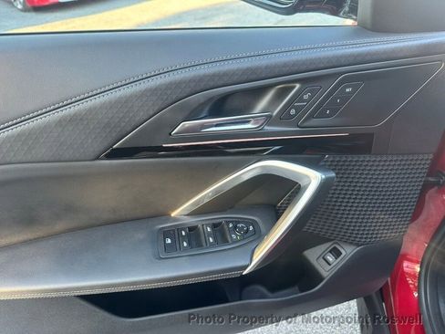 Used 2024 BMW X2 xDrive28i image 9