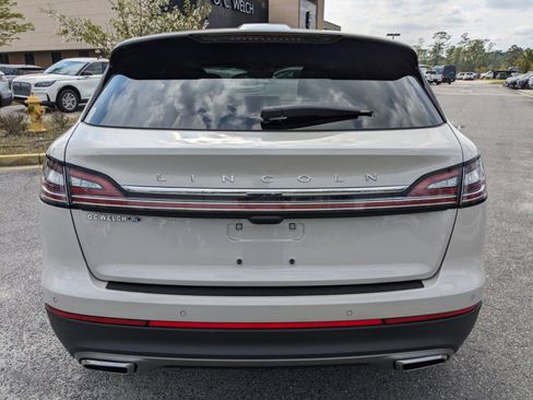 Certified 2023 Lincoln Nautilus Reserve w/ Equipment Group 201A image 6