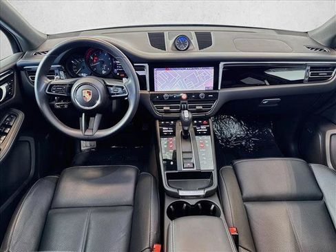 Certified 2025 Porsche Macan Turbo AWD/4WD image 21
