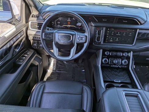 Used 2023 GMC Yukon Denali image 20