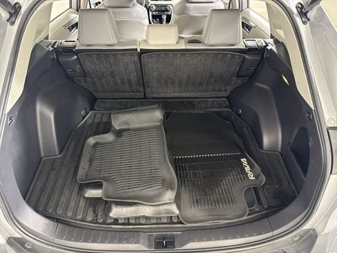 Used 2020 Toyota RAV4 XLE Premium image 29