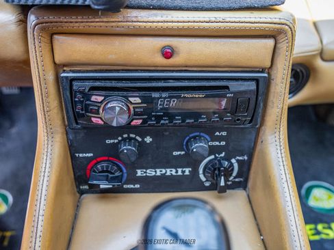 Used 1991 Lotus Esprit SE RWD image 37