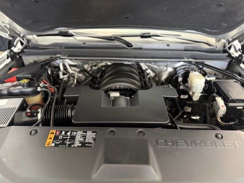 Used 2017 Chevrolet Tahoe LT w/ LT Signature Package image 31