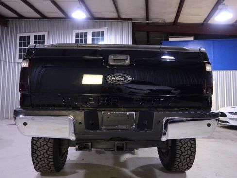 Used 2016 Ford F250 Lariat w/ Lariat Ultimate Package image 4