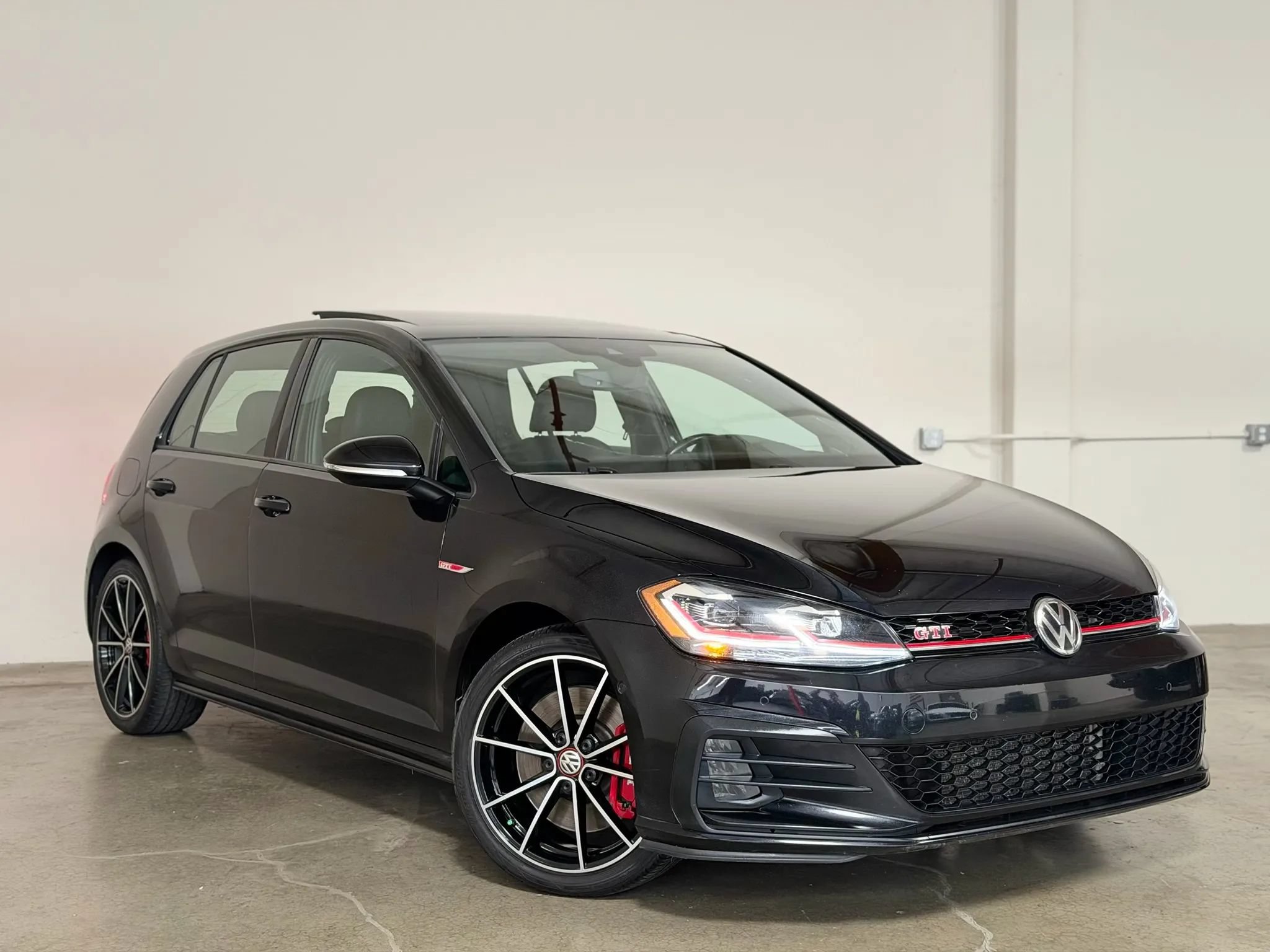 Used 2021 Volkswagen GTI Autobahn FWD image 2
