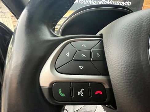 Used 2021 Jeep Compass Latitude w/ Sun and Sound Group AWD/4WD image 27