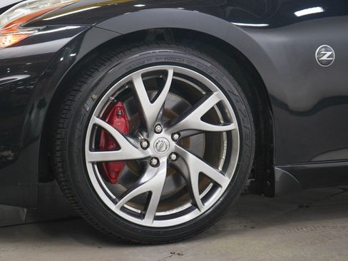 Used 2014 Nissan 370Z Touring w/ Sport Package RWD image 25