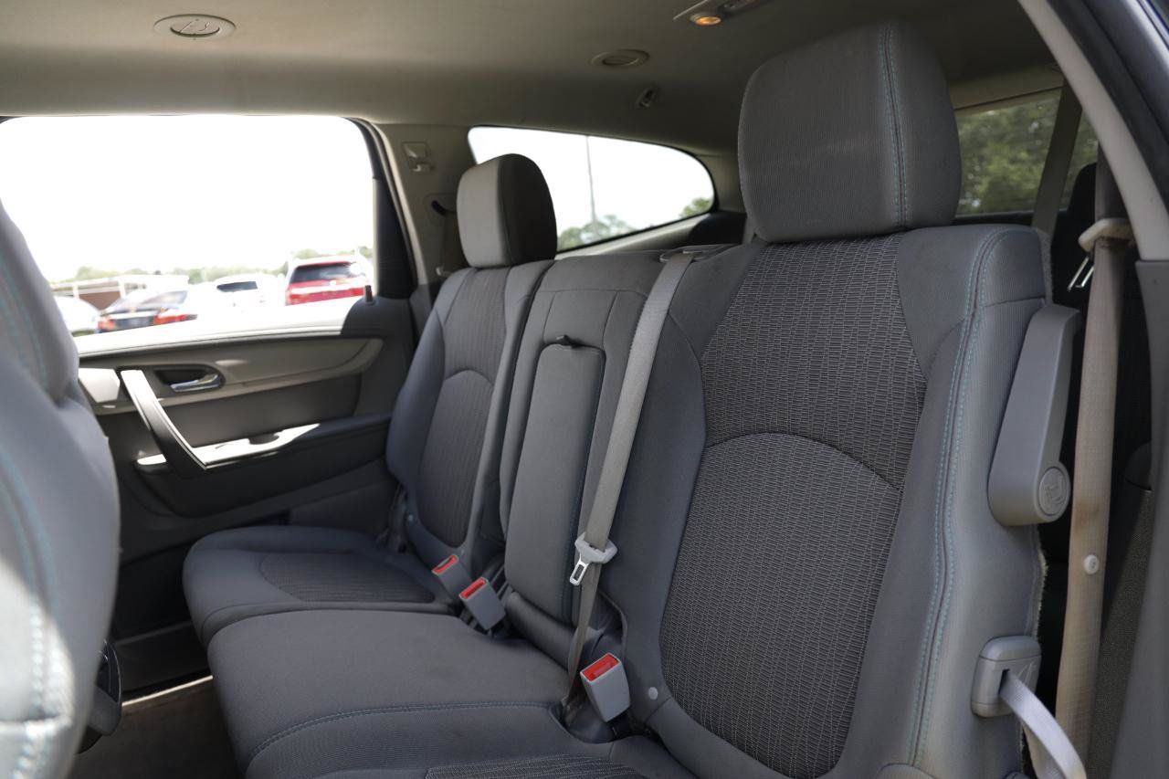 Used 2017 Chevrolet Traverse LS FWD image 8