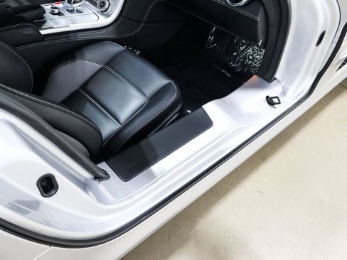 Used 2012 Mercedes-Benz SLS AMG Coupe image 37