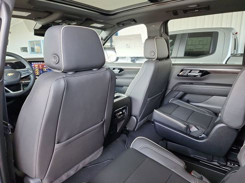 New 2026 Chevrolet Suburban Premier w/ Sun And Tow Package image 39