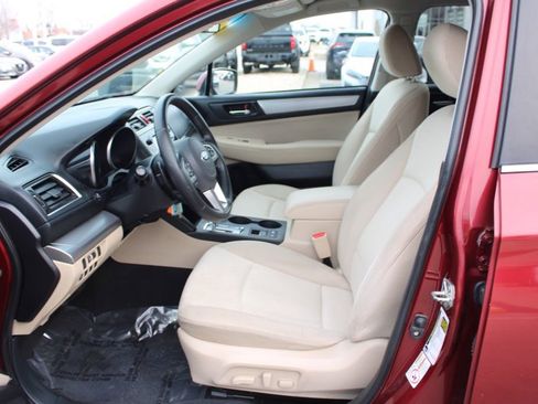 Used 2017 Subaru Outback 2.5i Premium image 16
