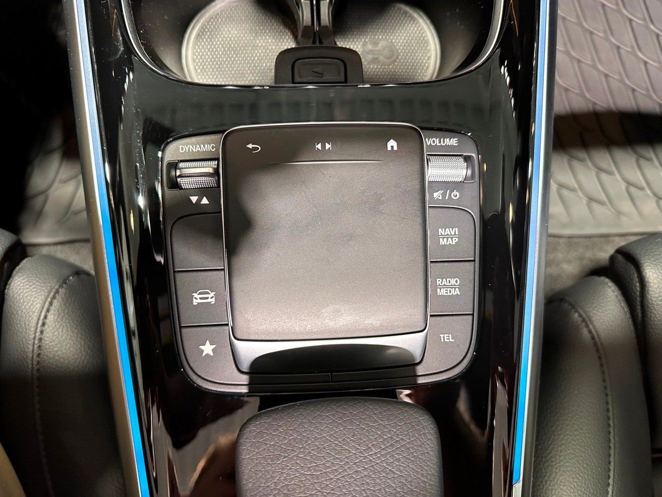 Used 2023 Mercedes-Benz GLB 250 4MATIC image 26
