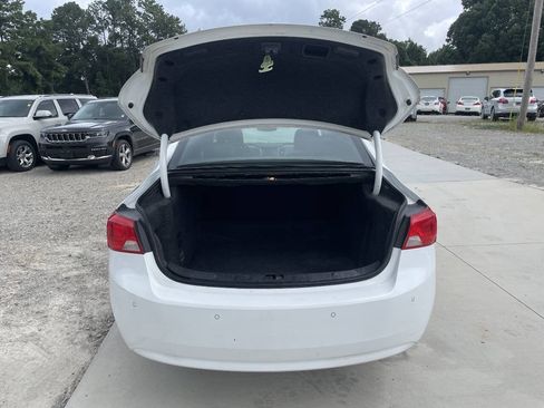 Used 2016 Chevrolet Impala LT w/ Convenience Package FWD image 7