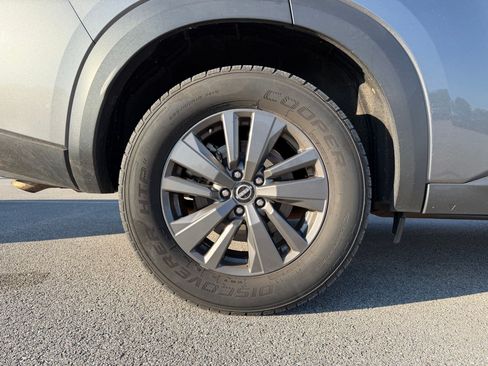 Used 2022 Nissan Pathfinder S FWD image 8