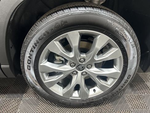 Used 2026 Toyota Grand Highlander Limited AWD/4WD image 30