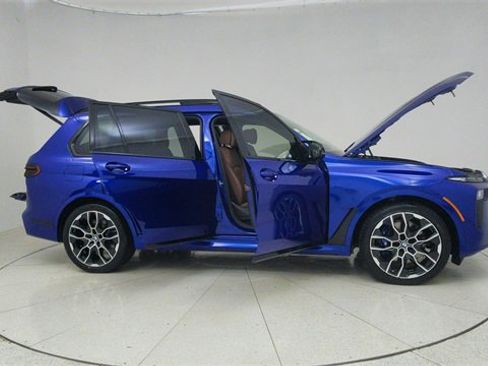 Used 2025 BMW X7 M60i image 76