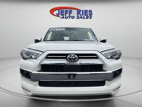 Used 2022 Toyota 4Runner Limited AWD/4WD image 2