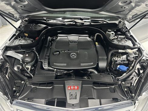 Used 2013 Mercedes-Benz E 350 4MATIC Sedan image 20