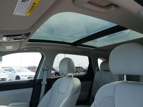 Certified 2023 Kia Sorento EX w/ Panoramic Sunroof Package image 27